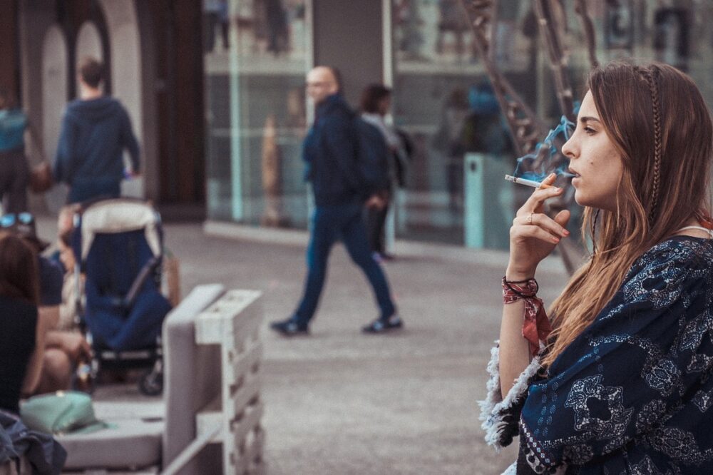 What are the best cafes in Istanbul for a quick coffee break?
