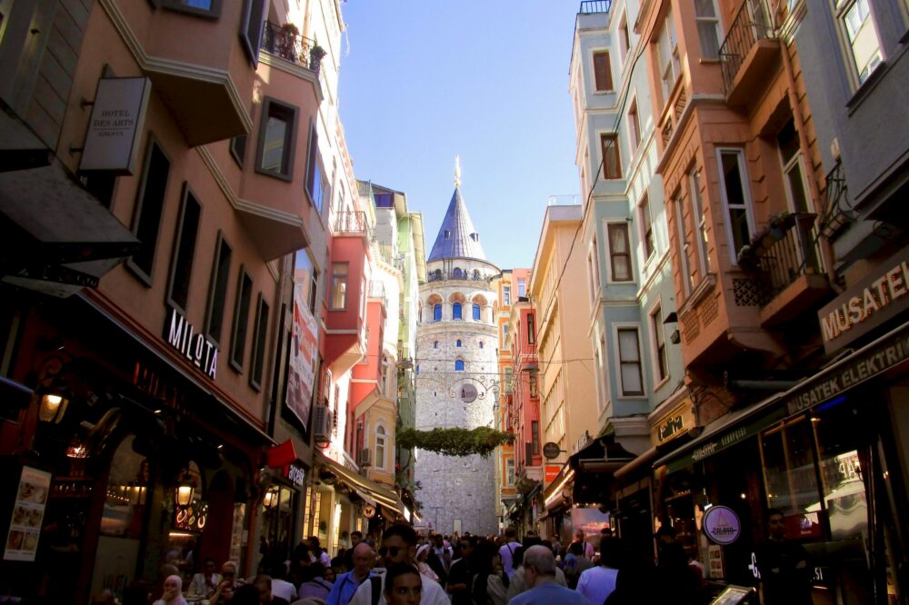 What are the best cafes in Istanbul for people-watching?