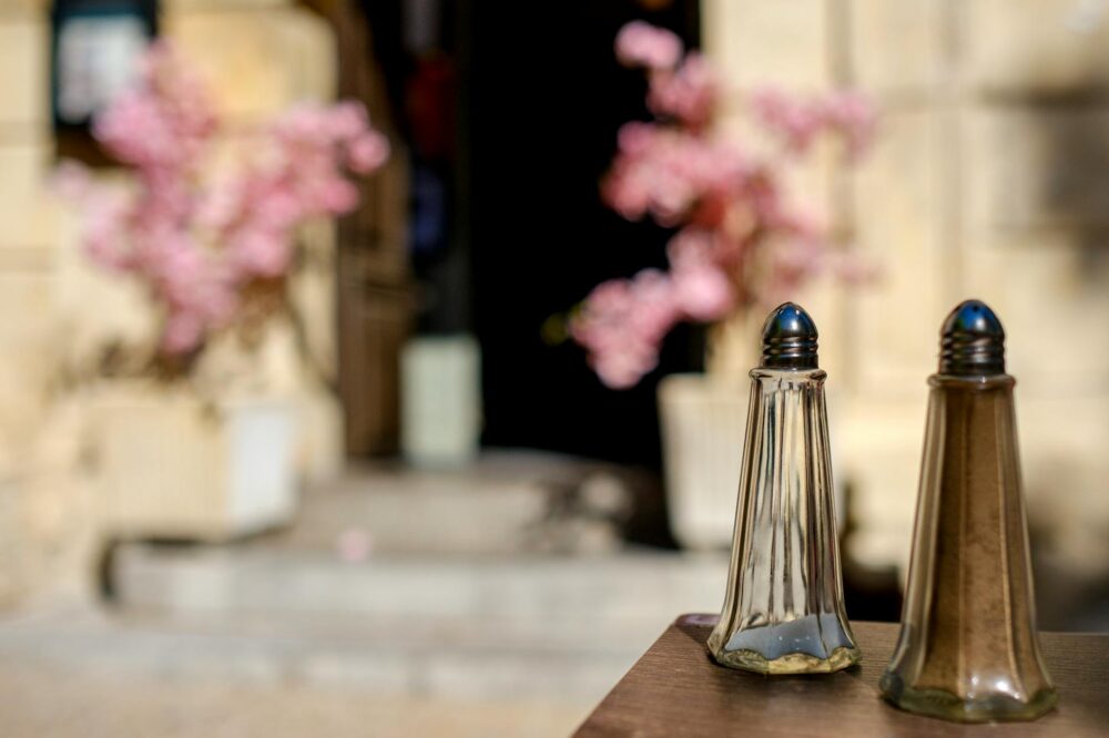 What are the best cafes in Lyon for a weekend brunch in 2026?