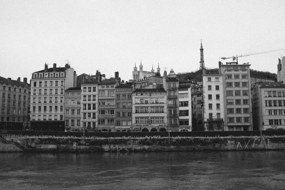 What are the best cafes in Lyon near the old town in 2026?
