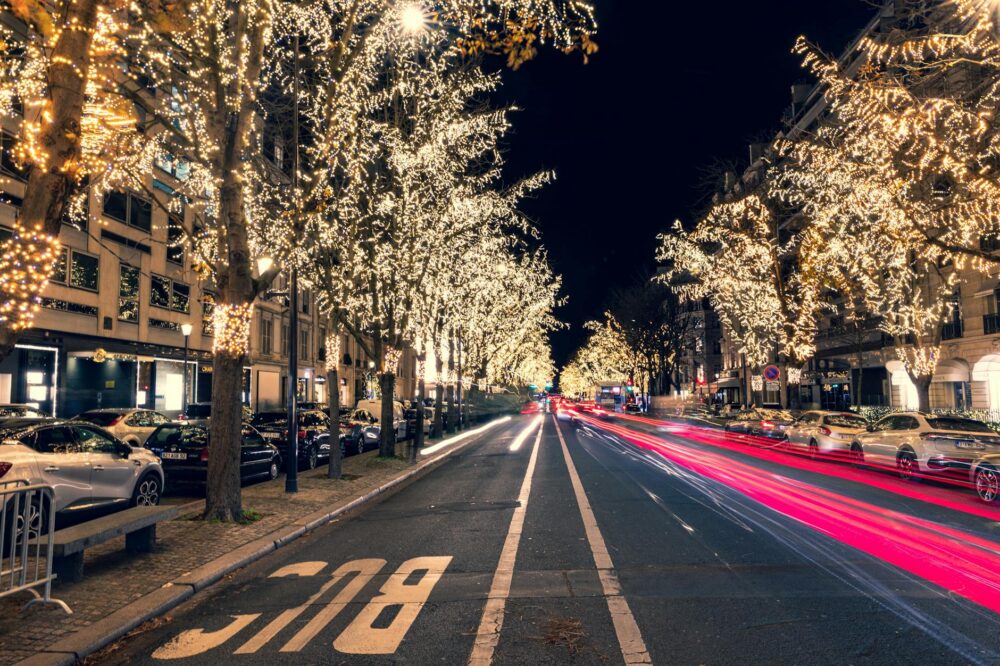 What are the best cafes in Nice for a date night?