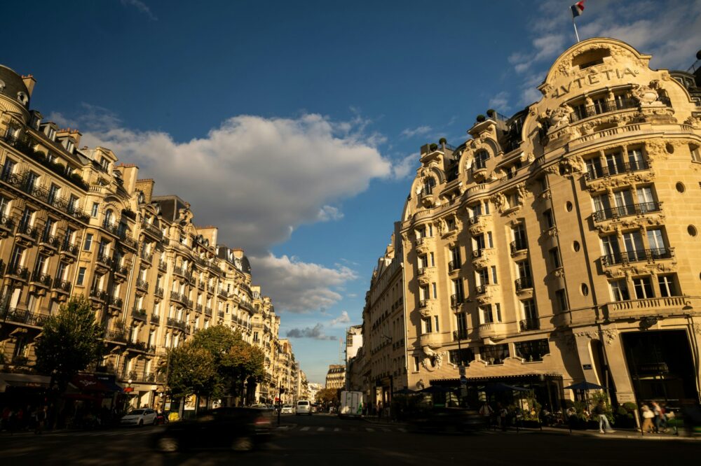 What are the best cafes in Paris for a caffeine-free drink in 2026?
