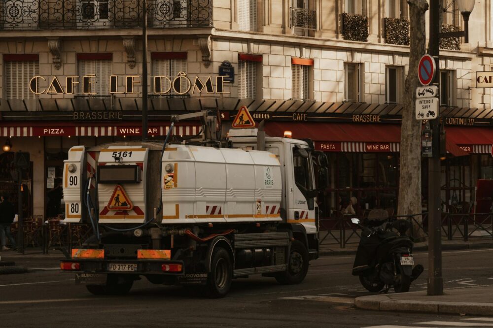 What are the best cafes in Paris for a coffee and book in 2026?