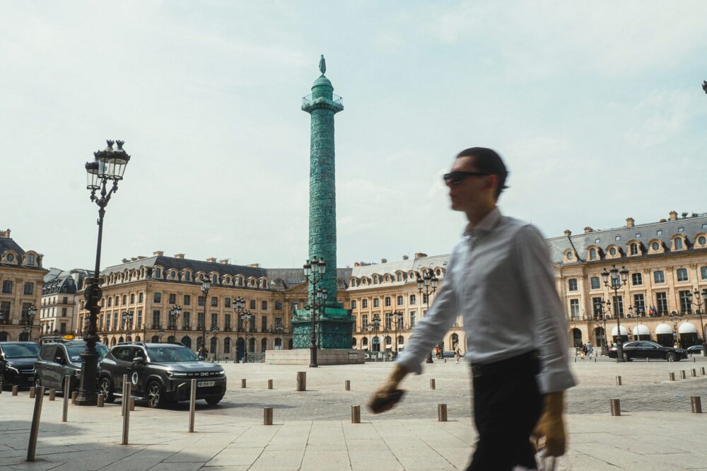 What are the best cafes in Paris for a light lunch in 2026?