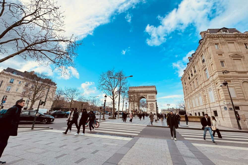 What are the best cafes in Paris for a quick caffeine fix in 2026?