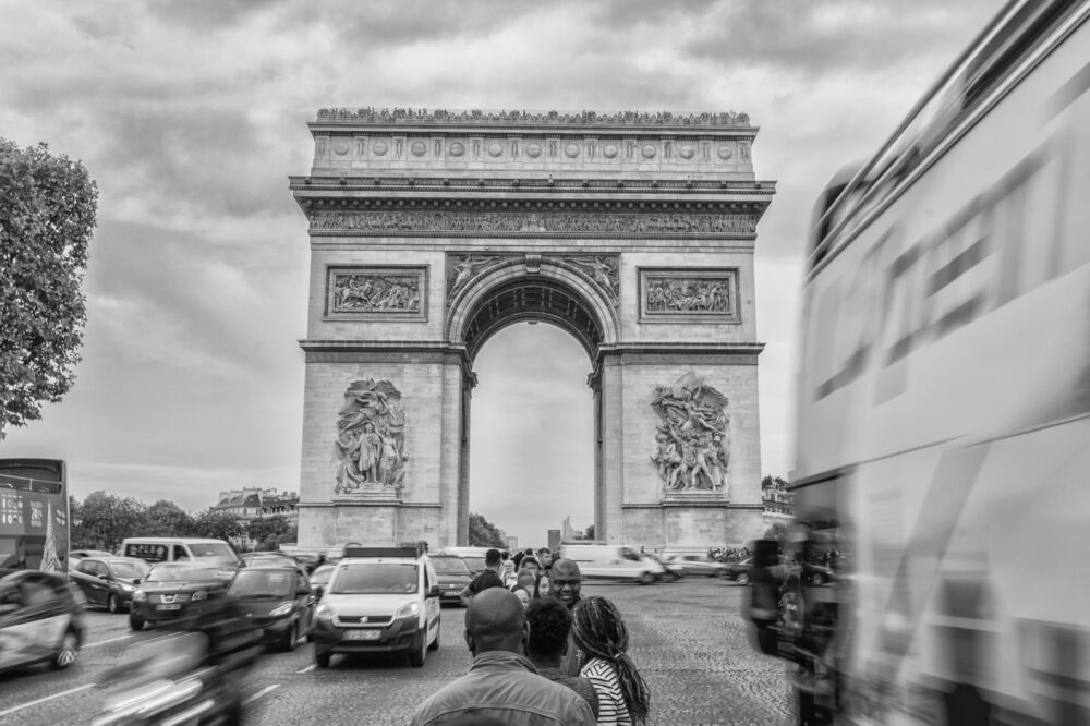 What are the best cities in France for a photography tour?