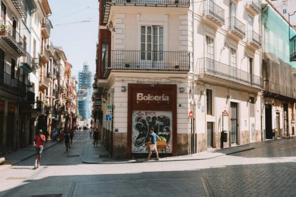 What are the best family-friendly restaurants in Barcelona for 2026?