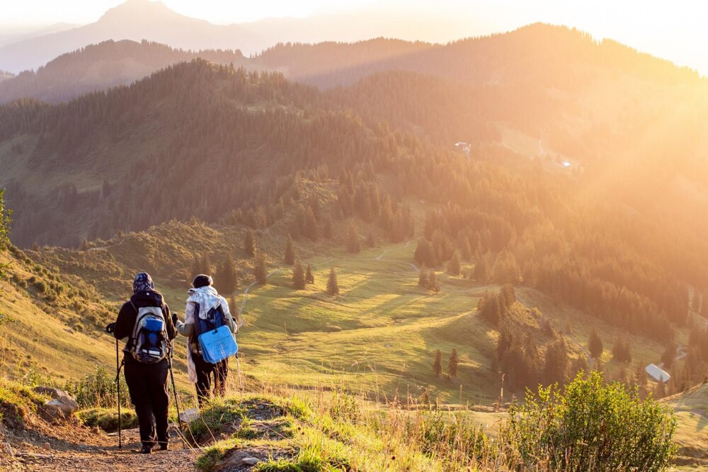 What are the best hiking trails near Nice France?