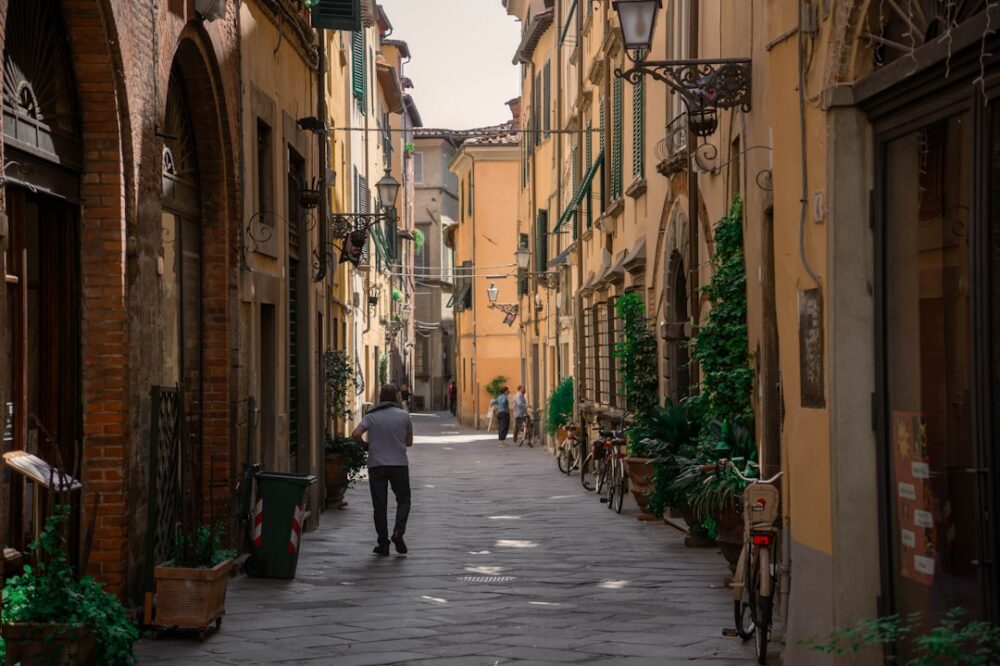 What are the best hotels in Florence for a honeymoon?