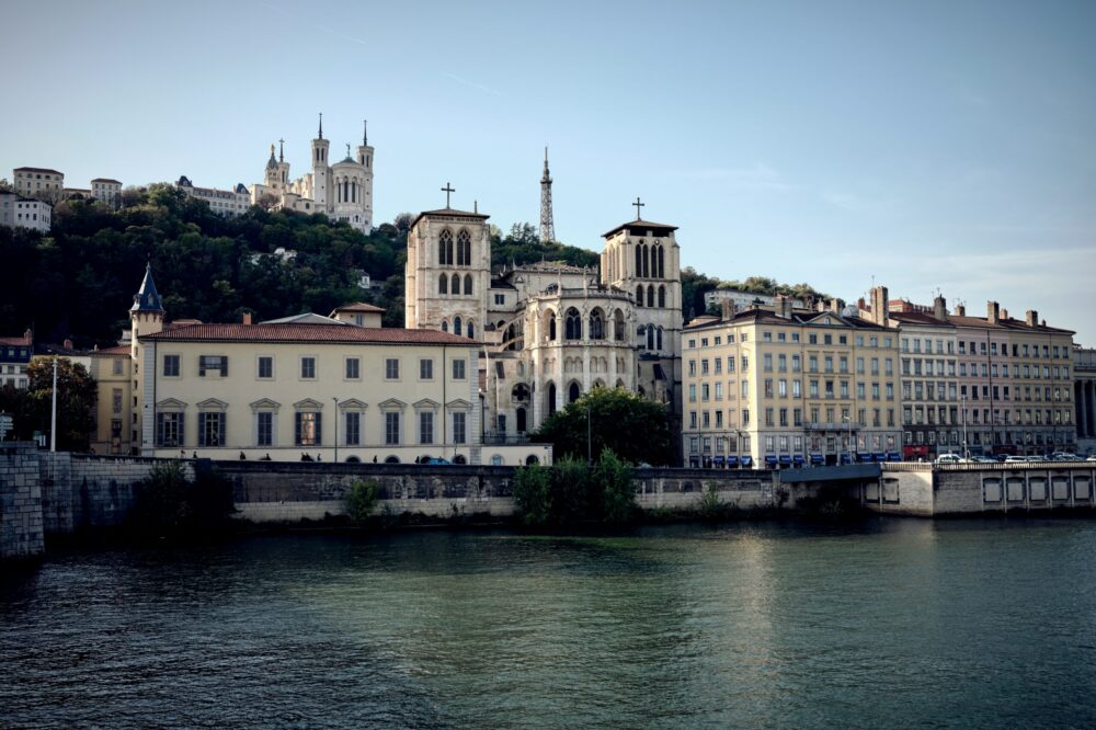 What are the best hotels in Lyon for digital nomads?