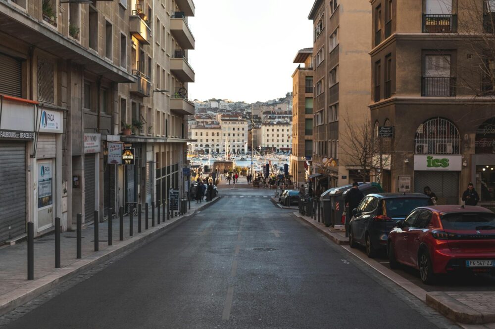 What are the best hotels near Marseille beaches?