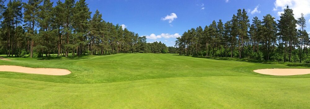 What are the best hotels with a golf course nearby in Montpellier in 2026?