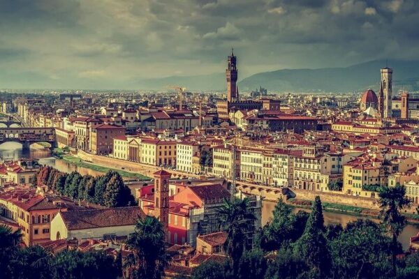 What are the best indoor activities in Florence for history buffs on a rainy day?