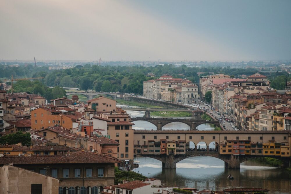 What are the best indoor activities in Florence for rainy days near Ponte Vecchio?
