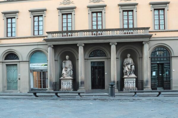 What are the best indoor activities in Florence for rainy days near San Lorenzo?