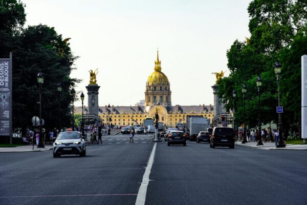 What are the best parks to visit in Paris in spring?