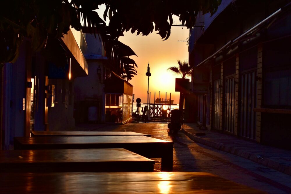 What are the best places for a picnic in Nice France?