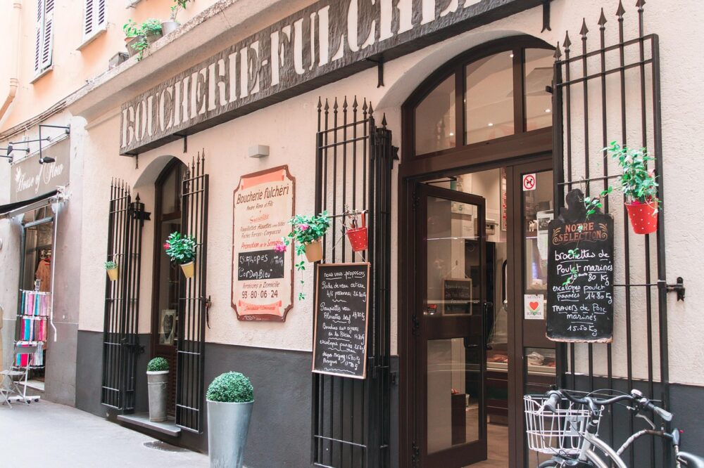 What are the best restaurants for students in Nice