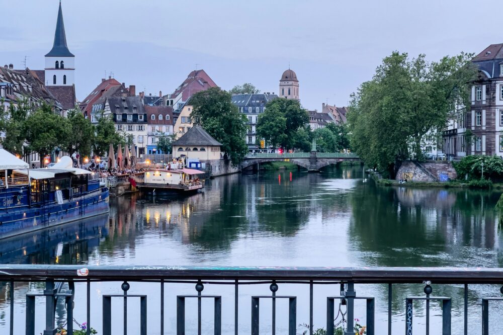 What are the best restaurants in Strasbourg for breakfast?