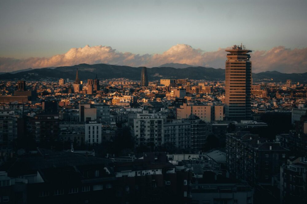 What are the best rooftop bars in Barcelona in spring?