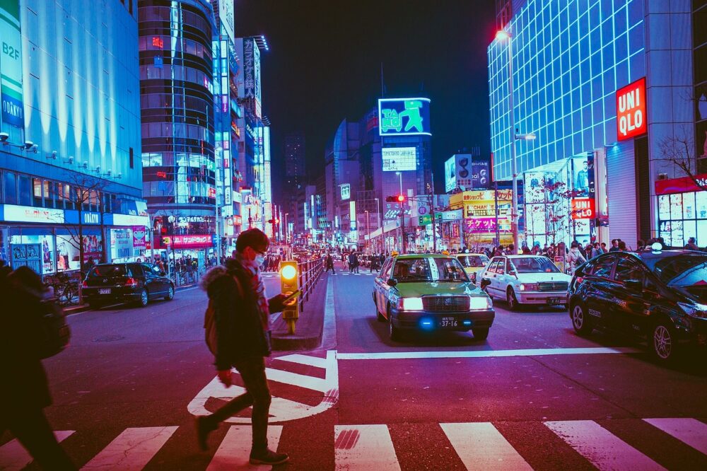 What are the best solo travel hotels in Barcelona with a silent disco?