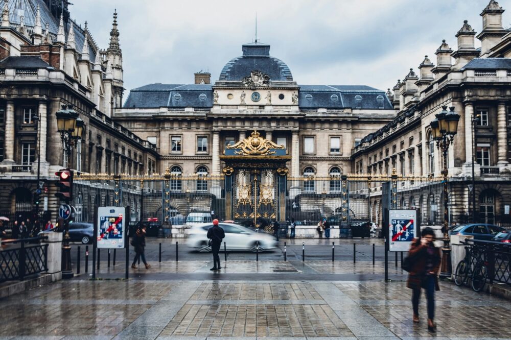 What are the best solo travel hotels in Paris for first-time visitors?
