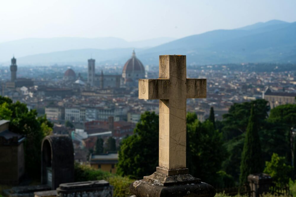 What are the best solo travel hotels near Florence Duomo?
