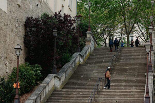 What are the best spring meditation spots in Paris?