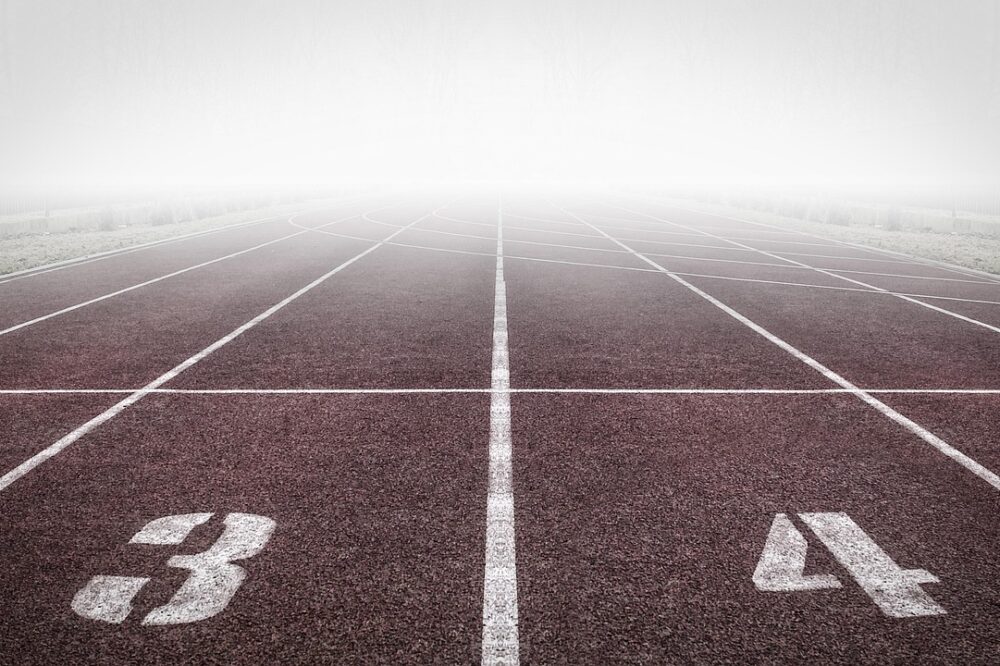 What are the best spring running routes in Barcelona?