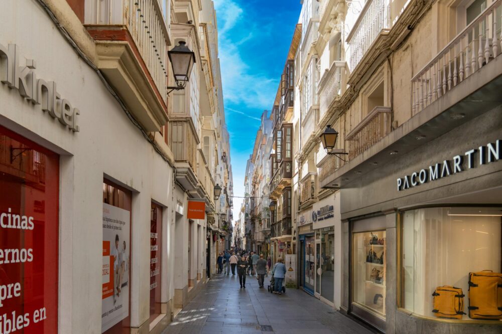 What are the best spring shopping streets in Barcelona?