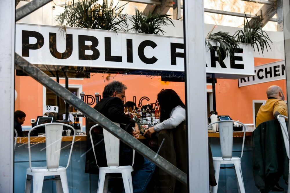 What are the best street food markets in Lyon?