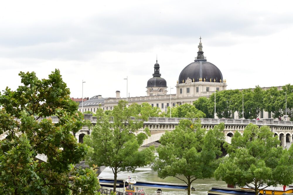 What are the best things to do in Lyon for a long stay?