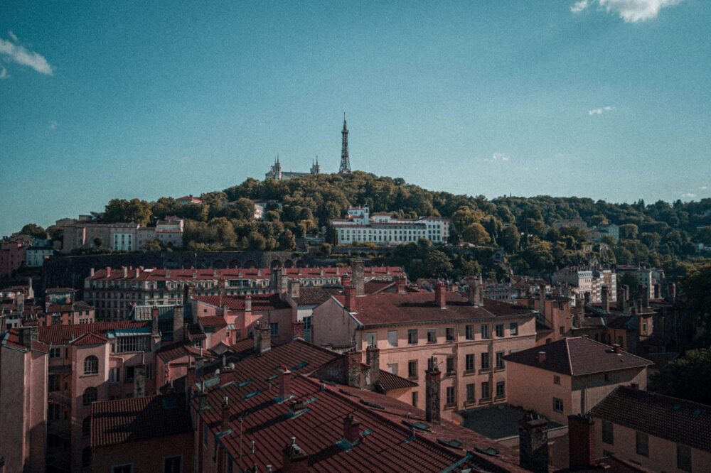 What are the best wine bars in Lyon?
