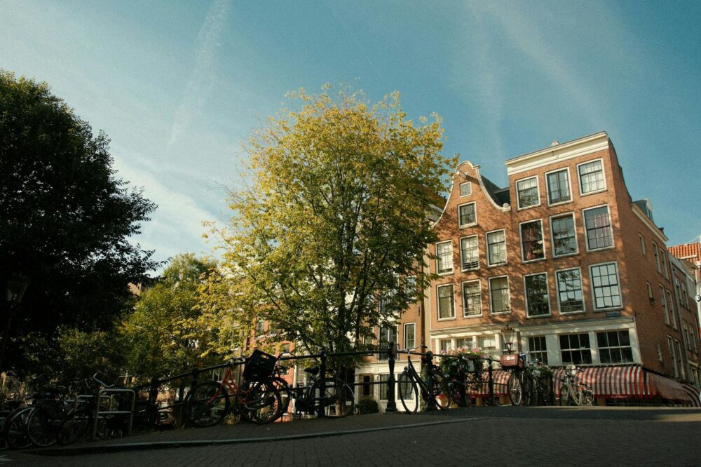 What are the cheapest hotels in Amsterdam in the Jordaan district?