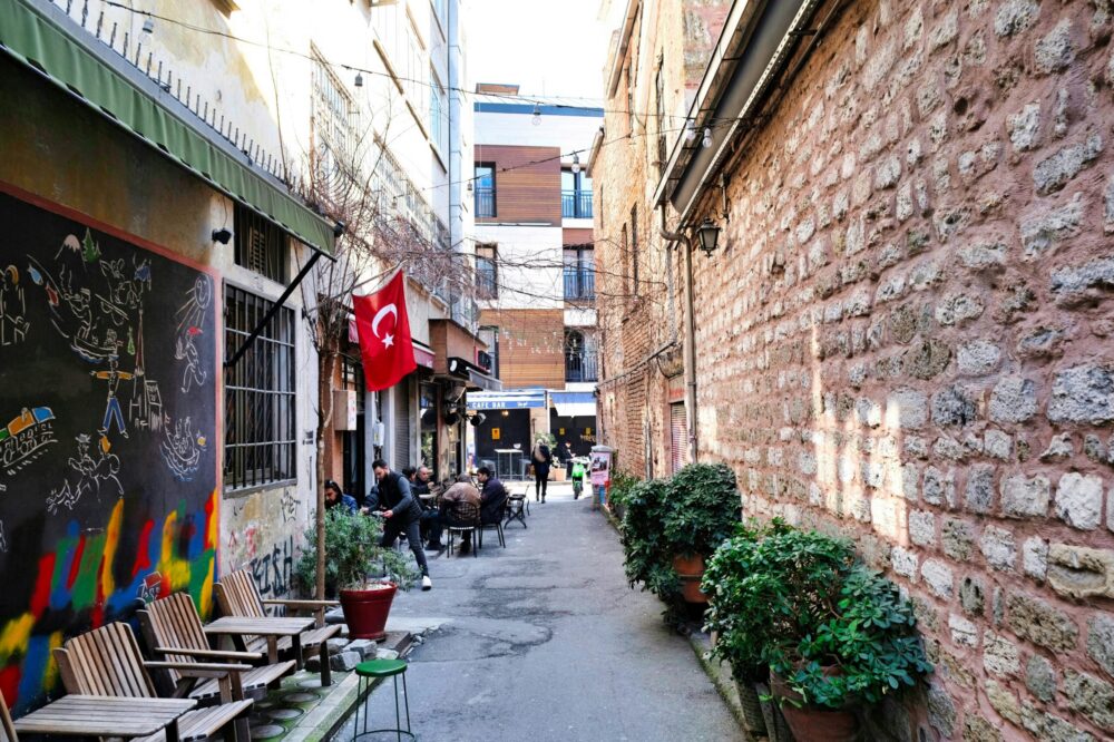 What are the cheapest hotels in Istanbul near airport?