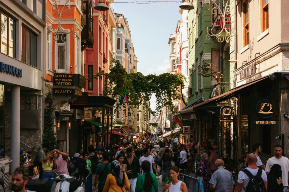What are the most historic 5-star hotels in Istanbul?