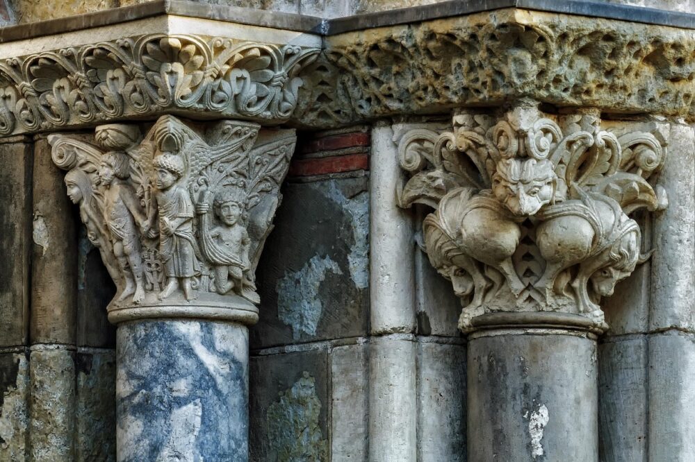What are the most historic 5-star hotels in Toulouse?