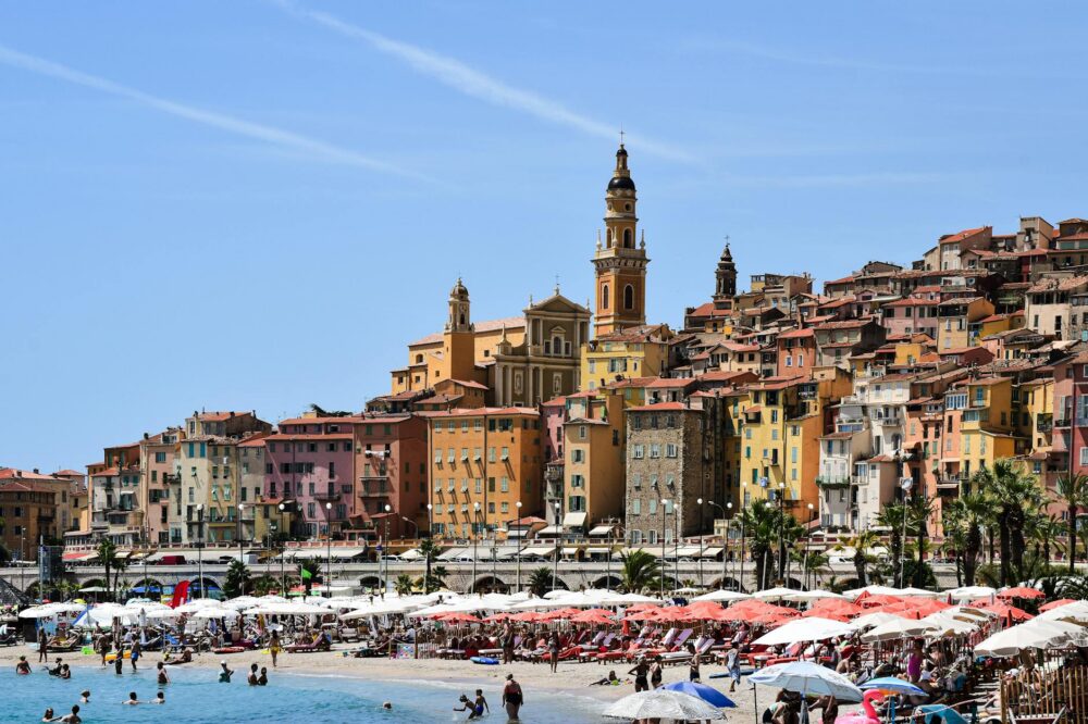What are the most Instagrammable cafes in Nice?