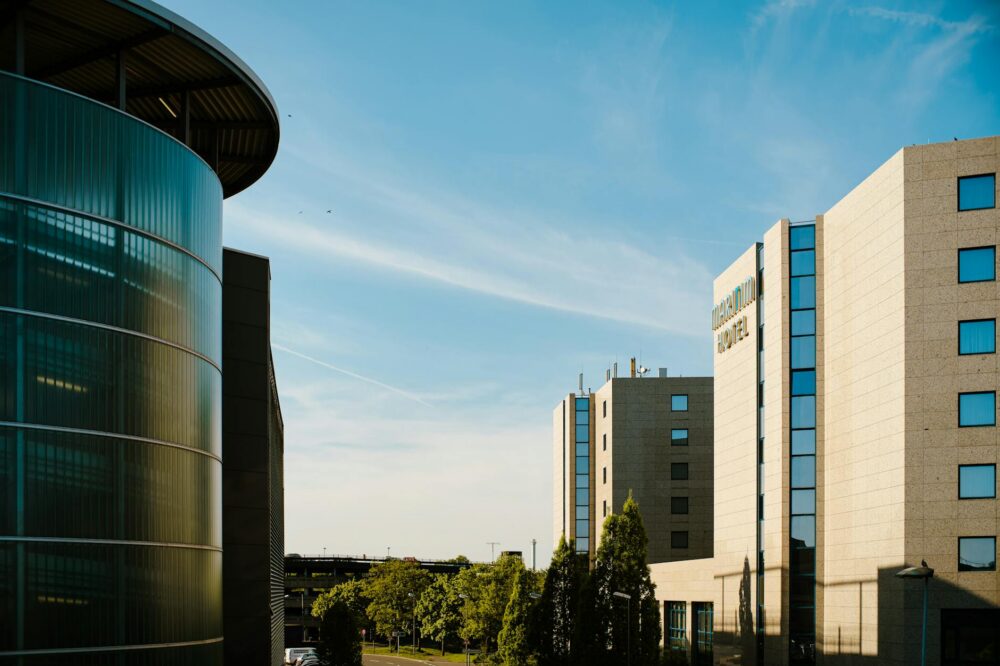 What are the most popular 5 star hotel chains in Lille?