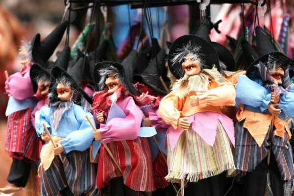 What are the public holidays in Strasbourg?