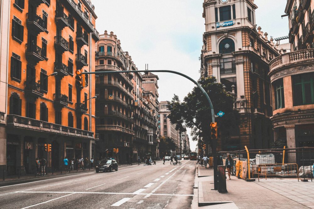 What are the student support services at Barcelona universities?
