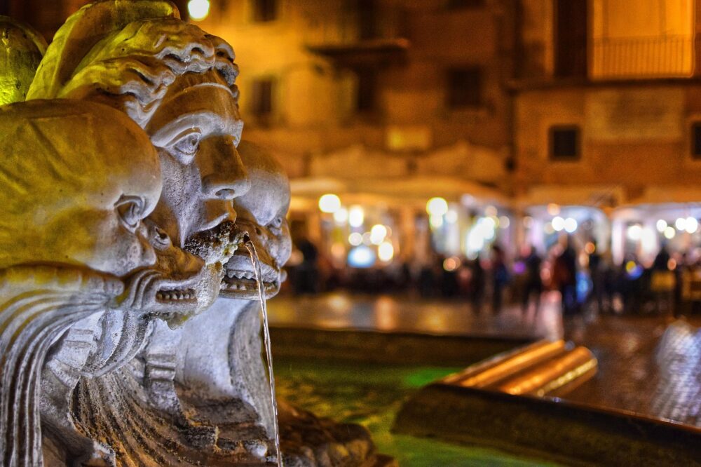 What are the top boutique hotels in Rome city center?
