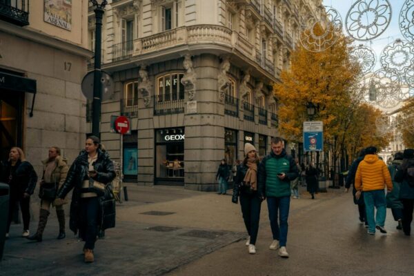 What are the top hotels in Madrid with historical significance?