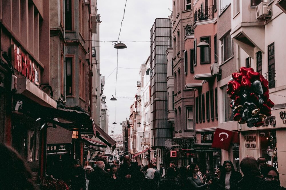 What are the top luxury hotels in Istanbul for 2026?