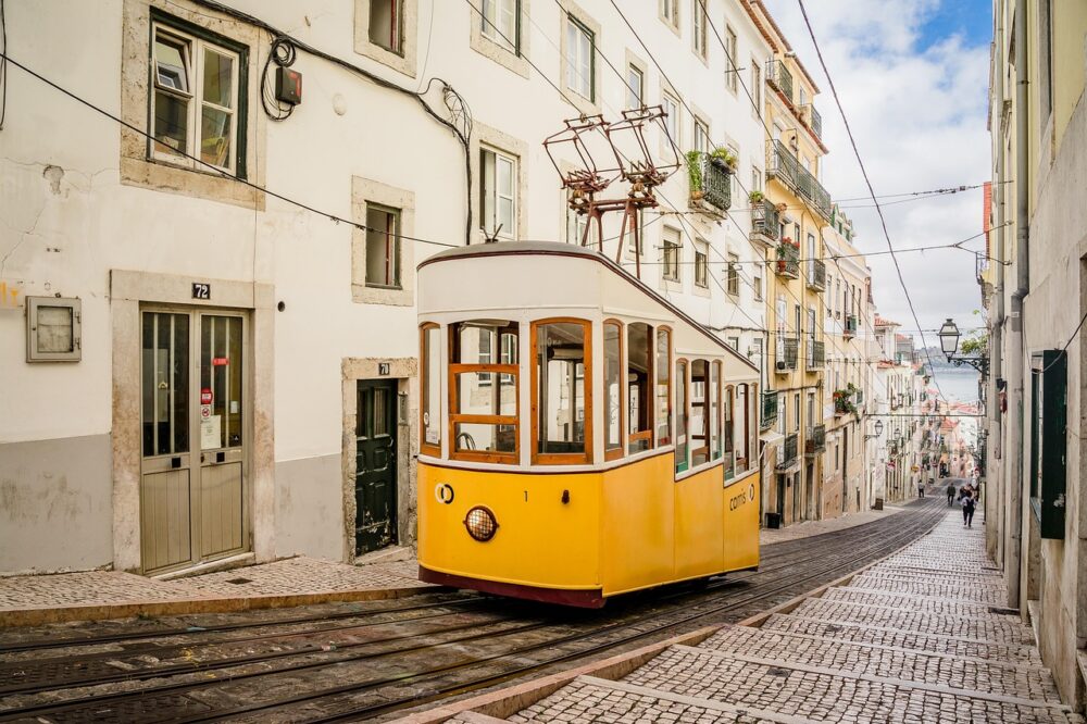 What are the top-rated boutique hotels near Hagia Sophia?