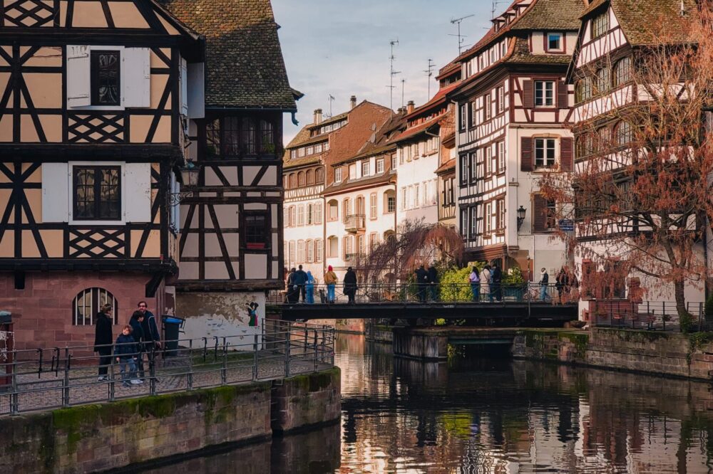 What documents are needed for Strasbourg University application?
