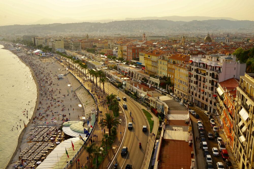 What health insurance is required for students in Nice