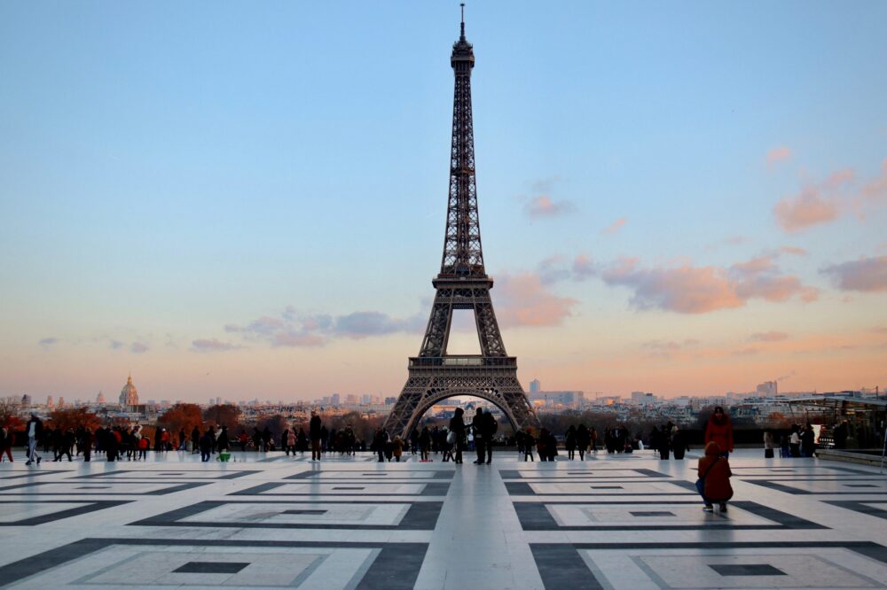 What indoor activities in Paris are suitable for toddlers?