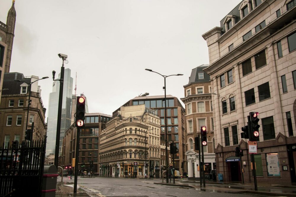 What is the academic calendar for London universities?