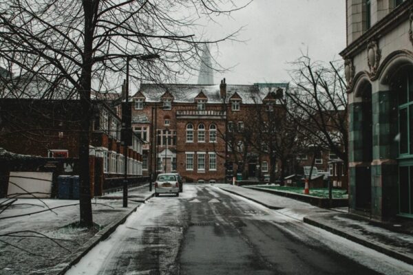 What is the academic calendar for London universities?